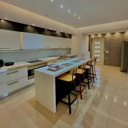 Thealuxuryvilla Villa *